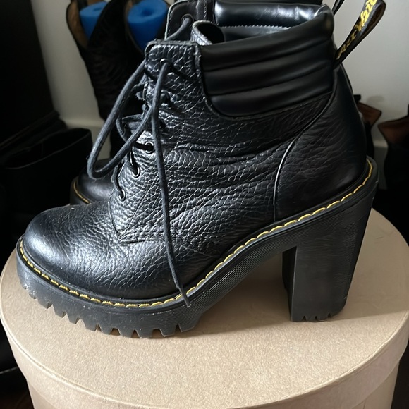 Doc marten lace up boots size 7.5 - Picture 4 of 4